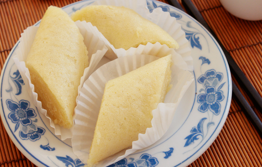 Egg Cream Cake at Great Wall Chinese Restaurant, New Haven, CT.Photograph Copyright 2012, Chuck Dorris, eDining.us. 