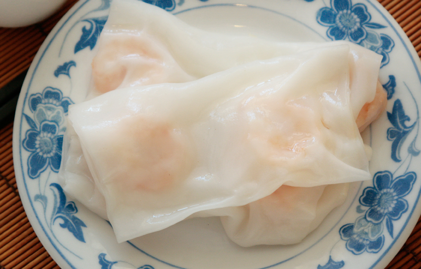Shrimp Rice Roll at Great Wall Chinese Restaurant, New Haven, CT.Photograph Copyright 2012, Chuck Dorris, eDining.us. 